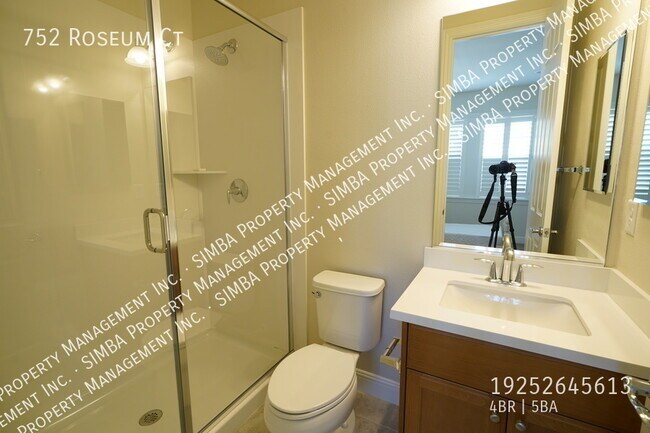 Building Photo - 752 Roseum Ct