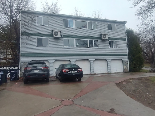 Building Photo - 33 Charles St