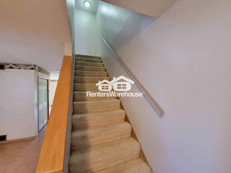 Building Photo - 1331 67th Ln N