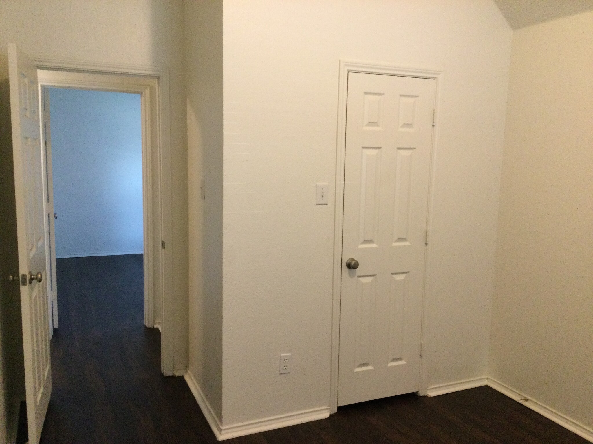 Building Photo - 300 Trailwood Dr