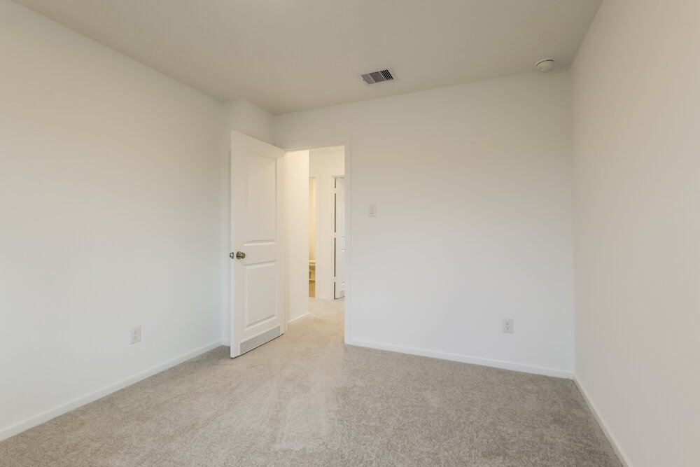 Building Photo - 605 Craven St