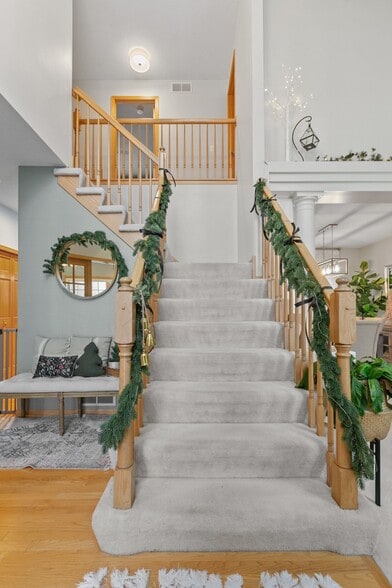 Building Photo - 8633 Carriage Hill Ct