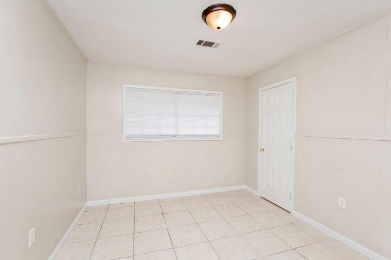 Building Photo - 13601 Goodwood Dr