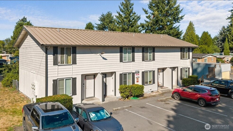 Building Photo - 429 37th St SE