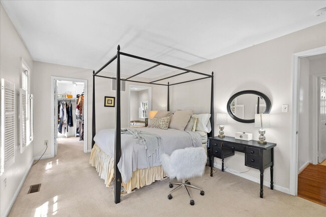 Building Photo - "Luxurious 3-Bed Retreat with Finished Bas...