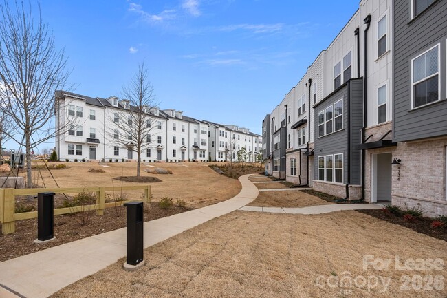 Building Photo - 4332 Honeywalk Ln