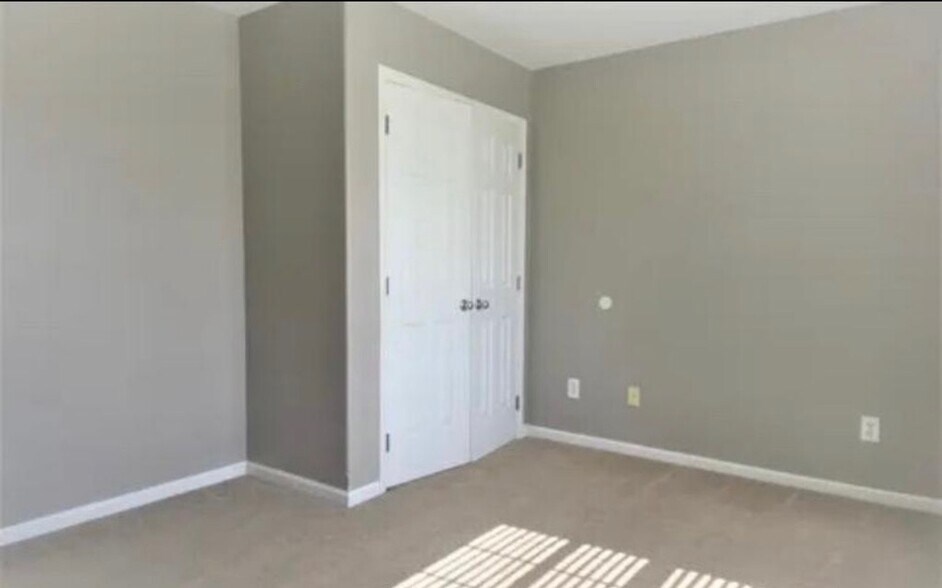 Building Photo - 428 Greathouse Dr