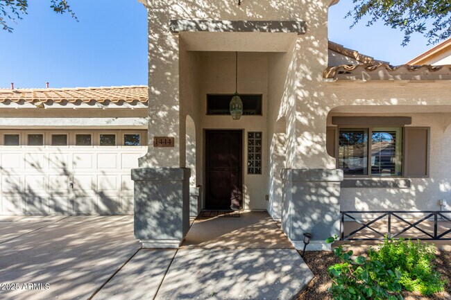 Building Photo - 1444 E Baker Dr