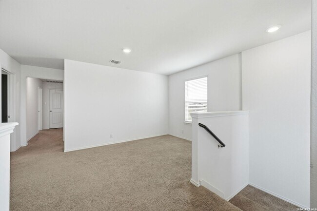 Building Photo - 6418 Dynamic Sound