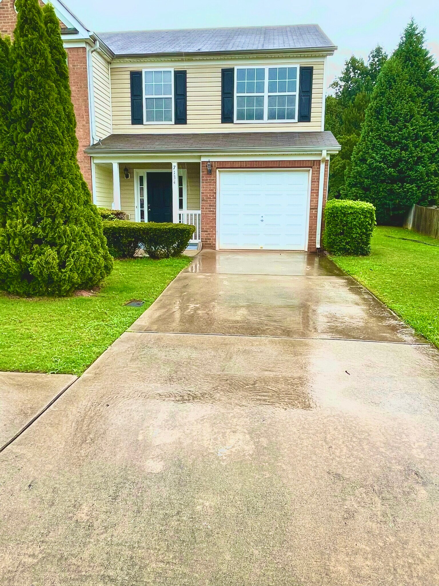 front view - 7134 Georges Way