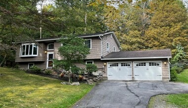 Building Photo - 1179 E Mombasha Rd
