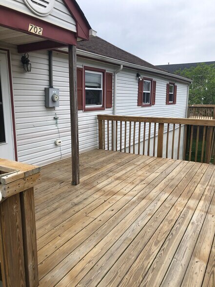 Building Photo - 702 Edmunds Ave