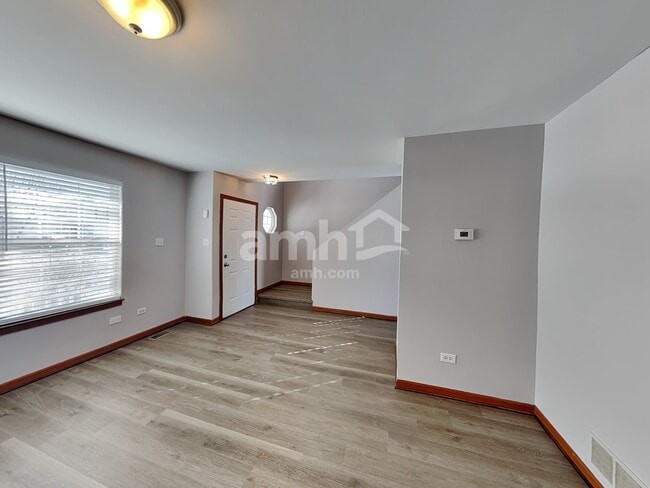 Building Photo - 3707 Flowermeadow St