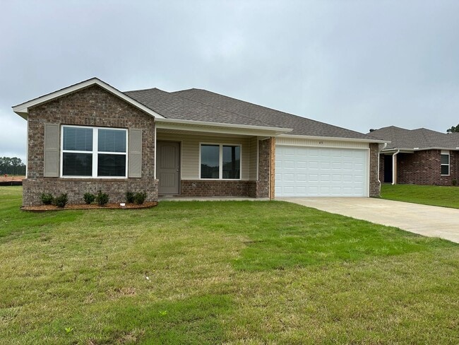 Building Photo - Pre-Leasing Now! Discover Spacious Living in This 4-Bedroom, 2-Bath Cabot Home