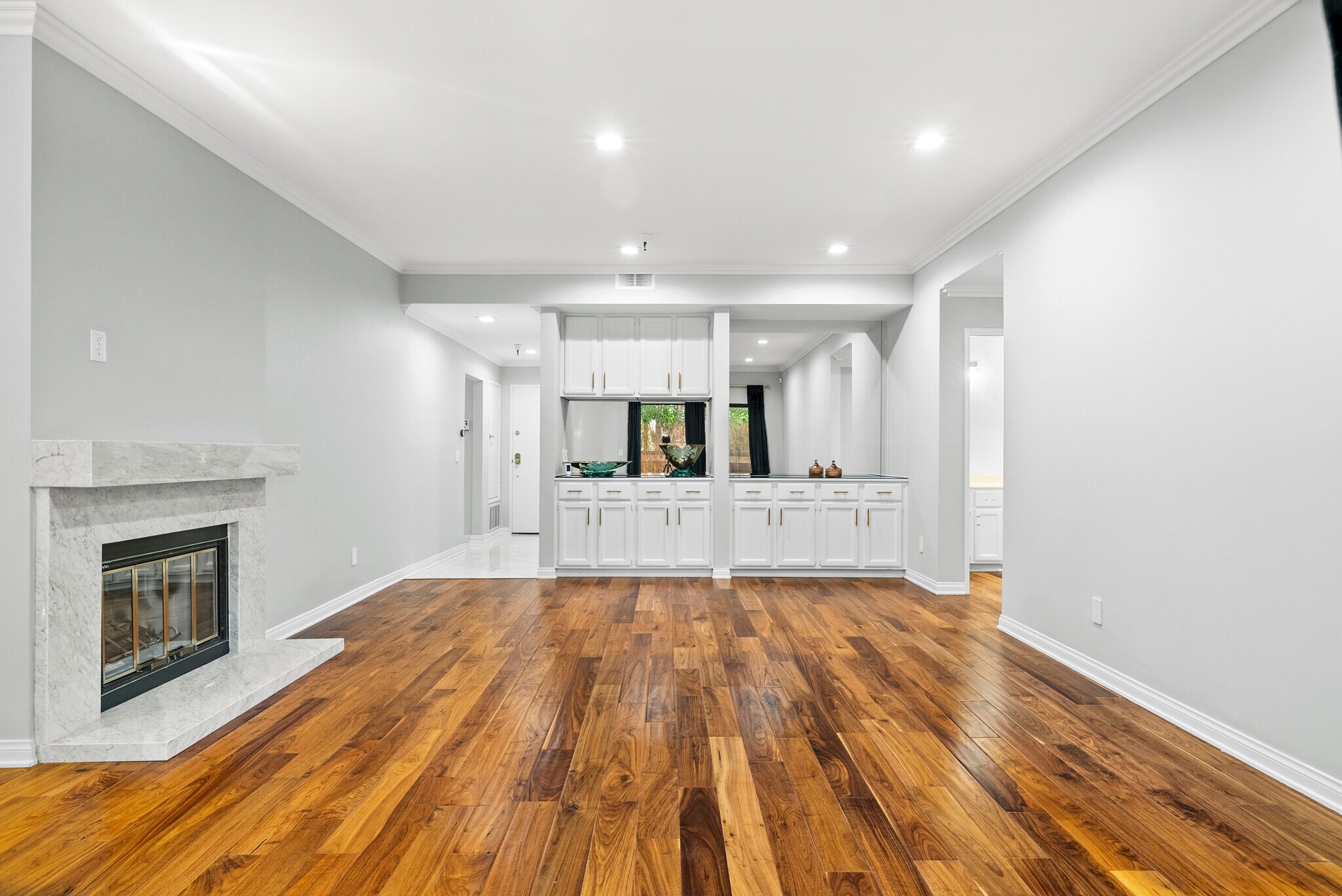 Building Photo - 14630 Dickens St