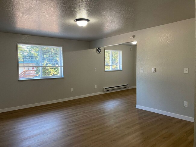 Interior Photo - 1 and 2 bedroom apartments in Lakewood!