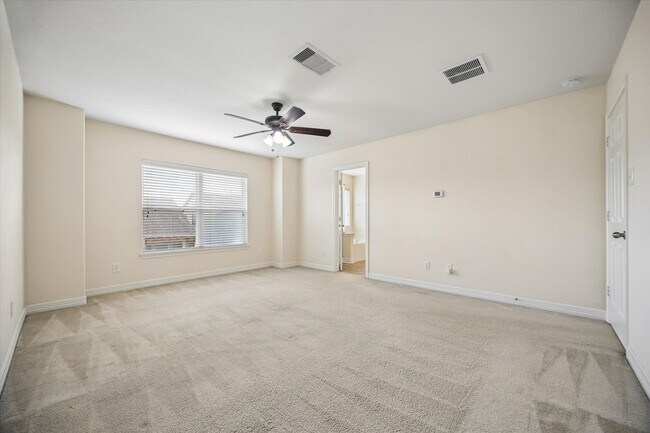 Building Photo - 10108 Hidden Creek Falls Ln