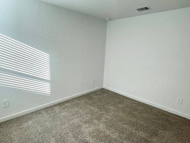 Building Photo - 31710 Carlisle Cv Ct