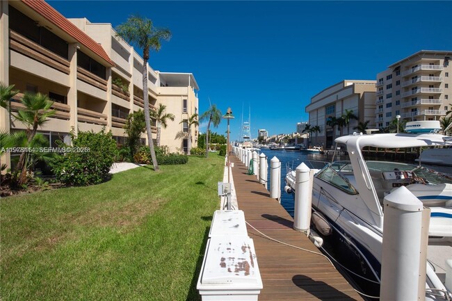 Building Photo - 1700 SE 15th St