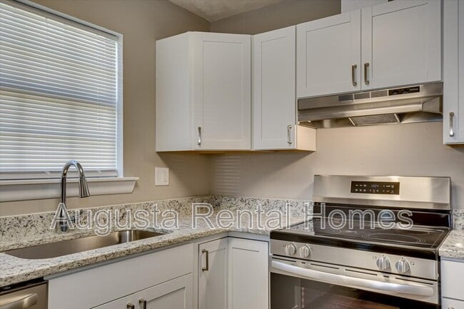 Building Photo - 3405 Princess Ct