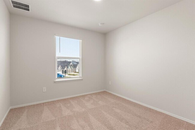 Building Photo - 257 Frogmore Lp