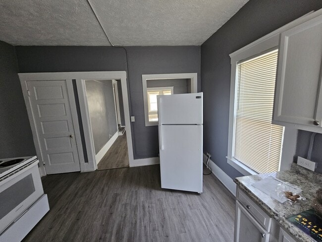 Building Photo - 2810 Woodbridge Ave