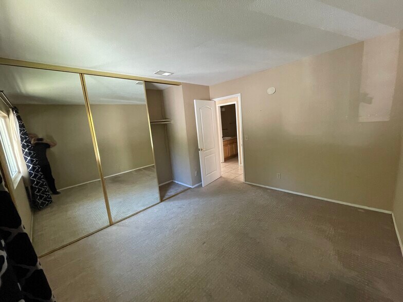 Building Photo - 2802 Cazadero Dr