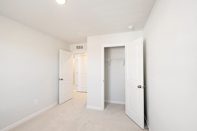 Building Photo - New Dog-Friendly Greene Co Townhome - Be The First To Live Here!