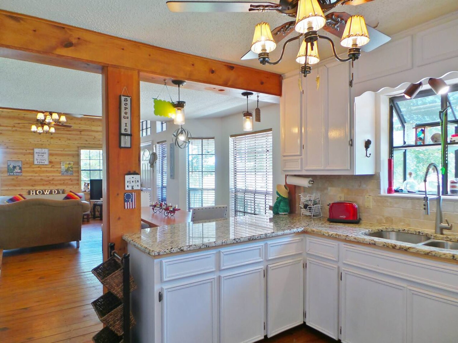 Building Photo - 123 Nicole Ln