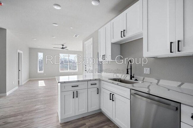 Building Photo - 948 S Corinth St Rd