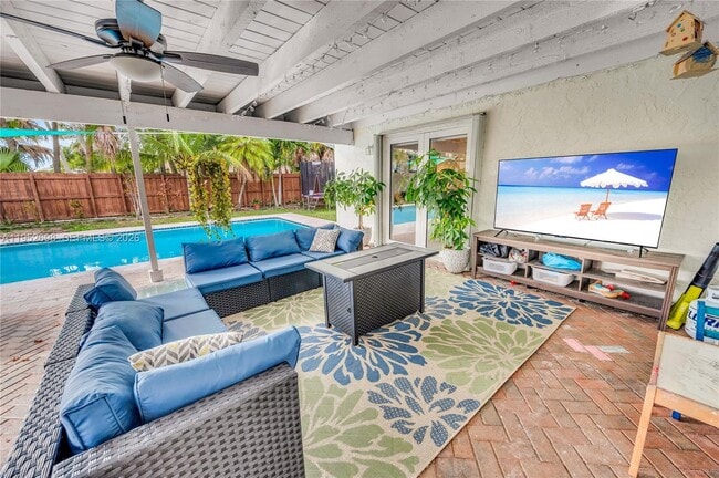 Building Photo - 15930 SW 90th Ave