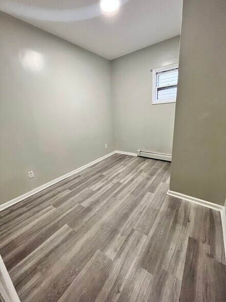 218 Bowers St 1 - 220 Bowers St