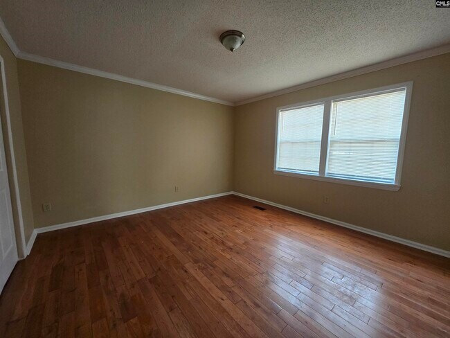 Building Photo - 208 Sagamare Rd