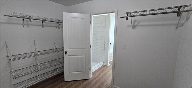 Building Photo - 1171 Gateview Dr SW