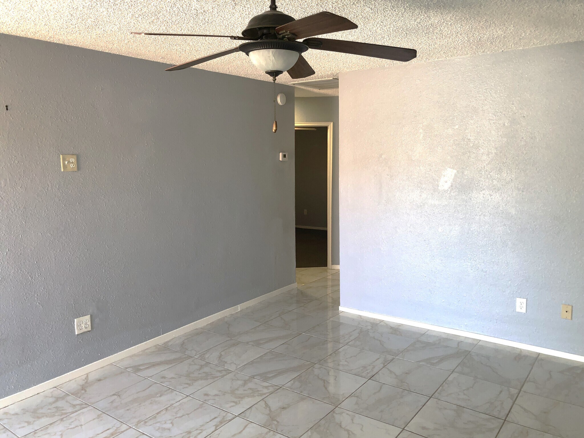 Building Photo - 1341 Oahu St