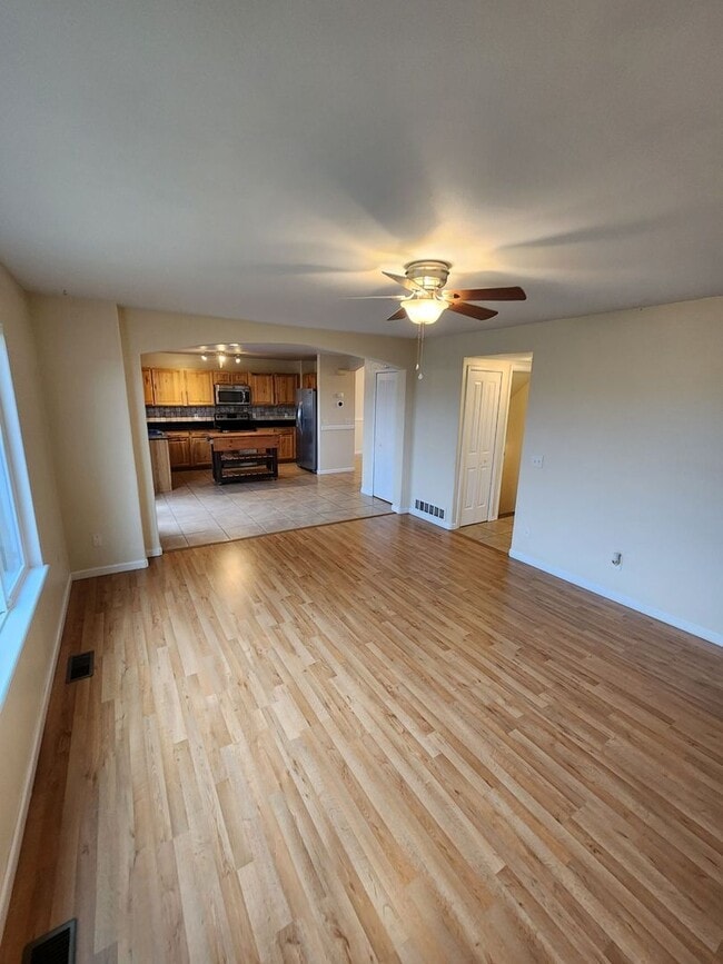 Building Photo - 4556 Gunbarrel Dr