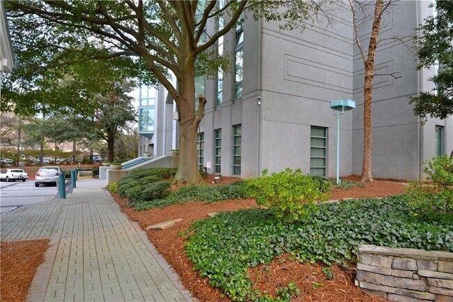 Building Photo - 2870 Pharr Ct S Northwest