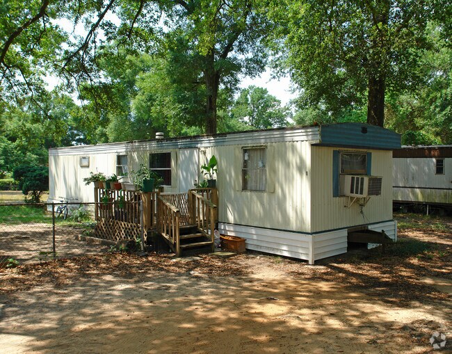 Primary Photo - 4400 Jernigan Rd