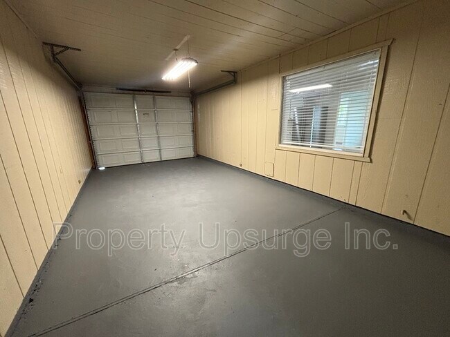Building Photo - 735 Kimball Rd