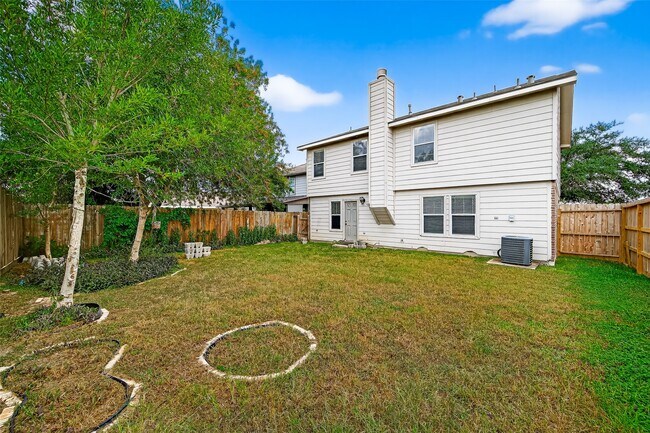 Building Photo - 5615 W Harrow Dr