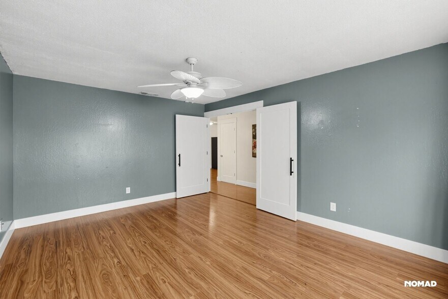 Building Photo - 3059 Rosemont Dr