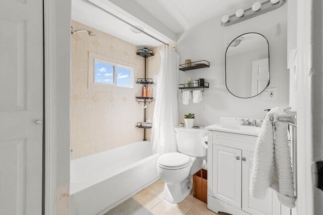 Building Photo - 1 Telegraph St