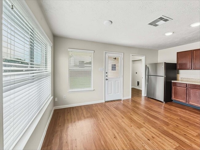 Building Photo - 4026 Hawthorn Arbor Ct