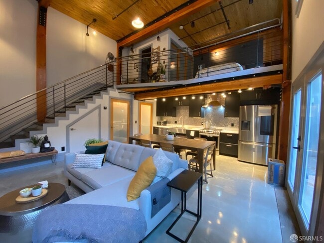 Building Photo - 6105 San Pablo Ave