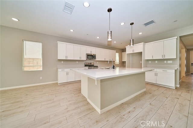 Building Photo - 2622 E Embry Ln