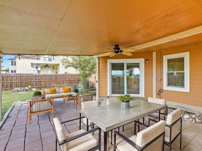 Building Photo - Incredible value with a **washer, dryer, refrigerator, shed, and a covered backyard with a dog run!