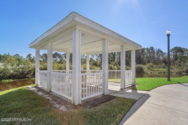 Building Photo - 4325 Edgewater Crossing Dr
