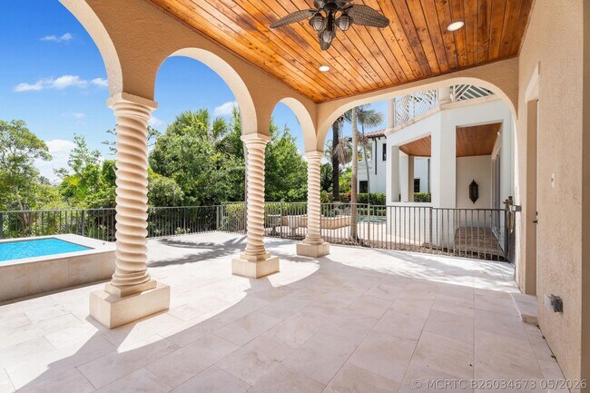 Building Photo - 112 Tulip Tree Ct