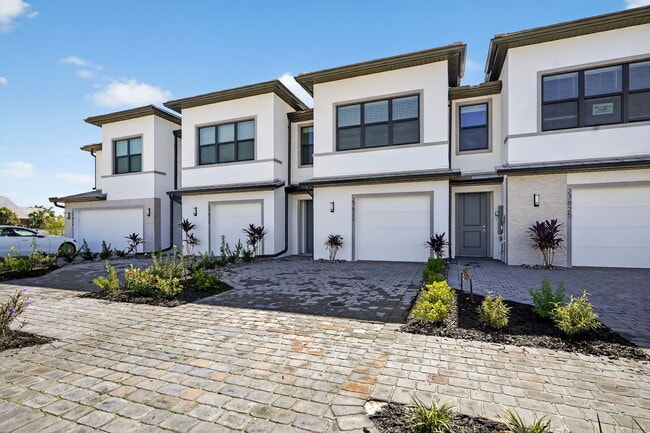 Building Photo - 37823 Solis Grande Dr