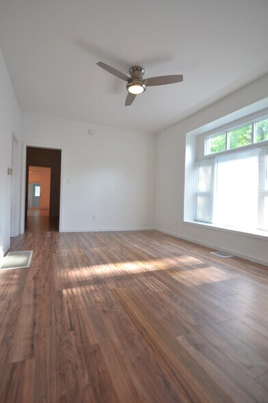 Building Photo - 820 Brown St